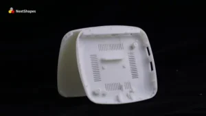 采用 NextShapes GM1811 SLA 树脂制成的 3D 打印白色塑料外壳组件（内部视图），突出内部结构细节和易于组装的设计