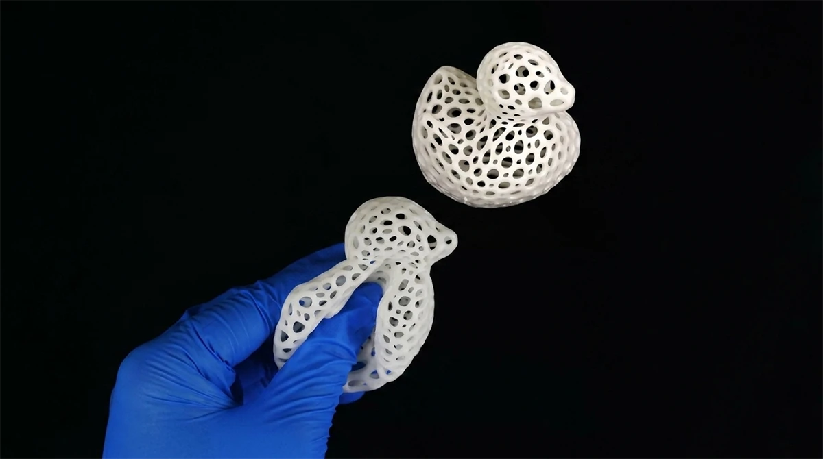 NextShapes-Flexible-Resin-3D-printed-flexible-duck-model-bending-test-display